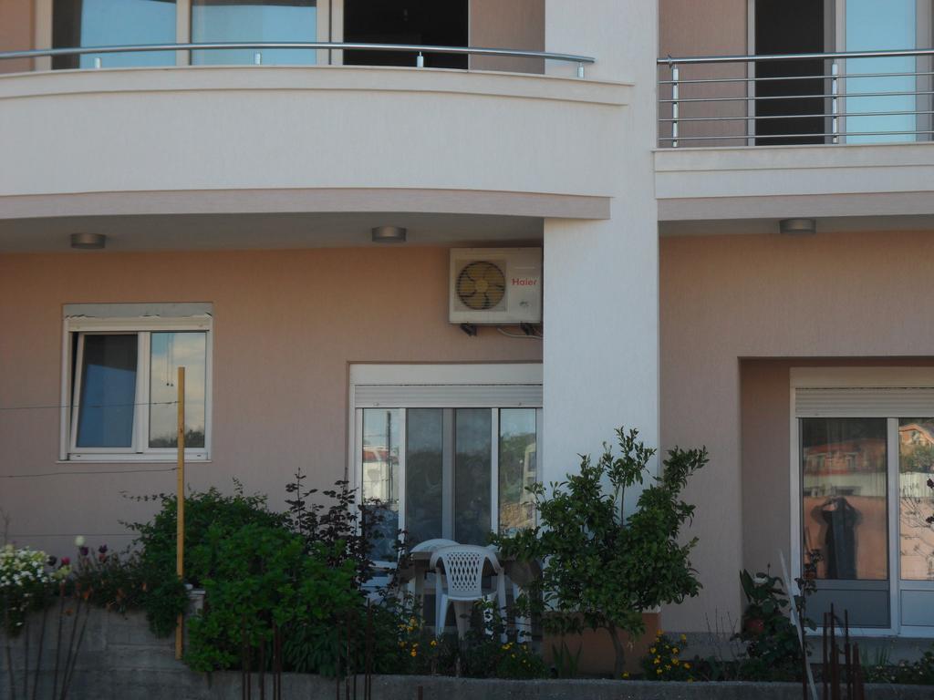 Apartment Petrovic Ούλτσιν Εξωτερικό φωτογραφία